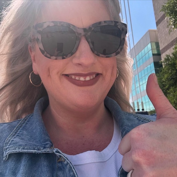 Meet your Posher, Marci - Picture 2 of 8